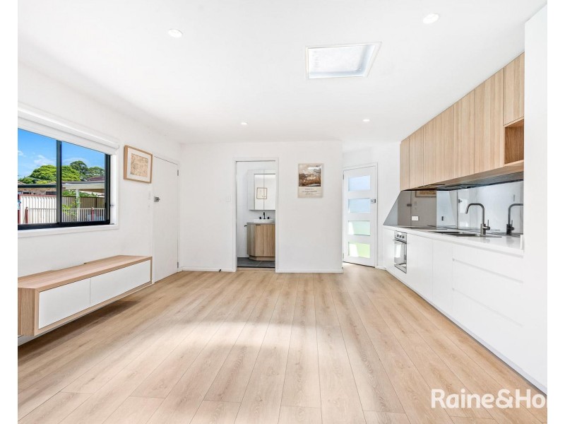 10 Sandra Crescent, Roselands NSW 2196