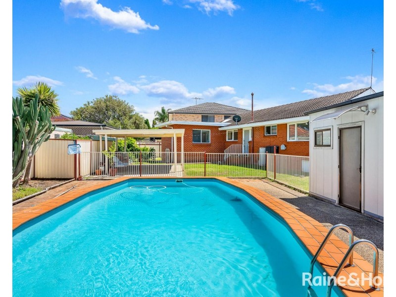 10 Sandra Crescent, Roselands NSW 2196