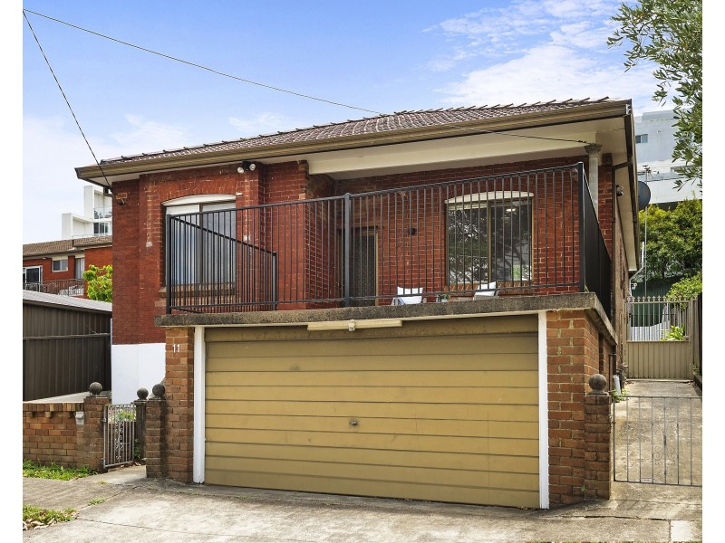 11 Woodside Avenue, Hurlstone Park NSW 2193