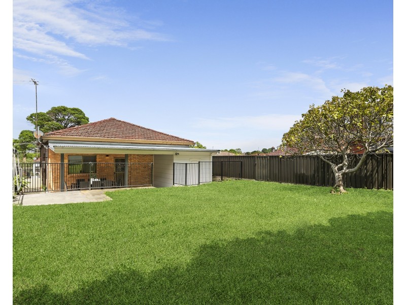 11 Woodside Avenue, Hurlstone Park NSW 2193