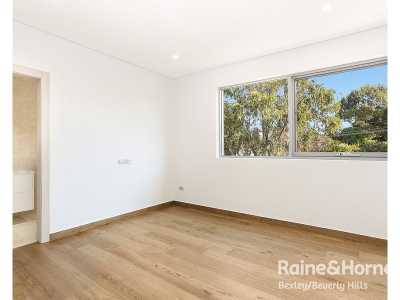 22a Flora Street, Roselands NSW 2196