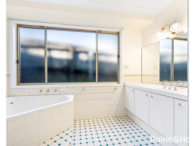 47 Kendall Drive, Casula NSW 2170