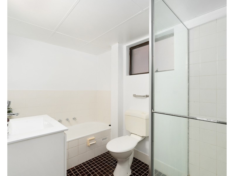 2/27 Willison Road, Carlton NSW 2218