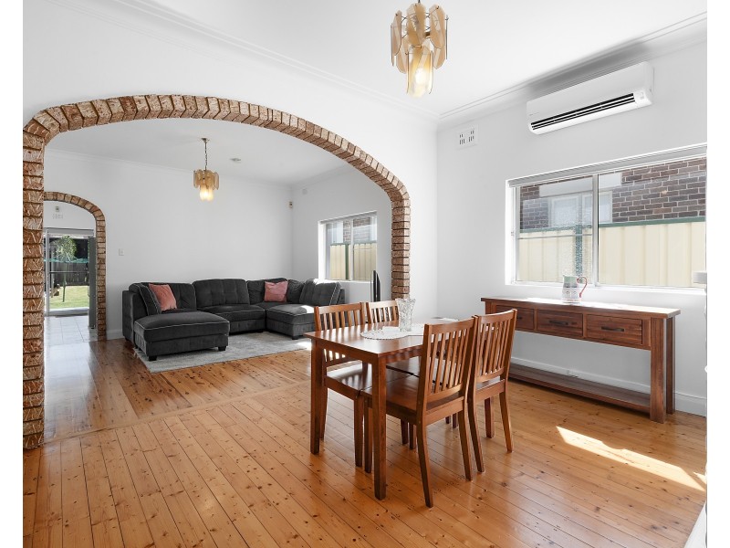 5 Belemba Avenue, Roselands NSW 2196