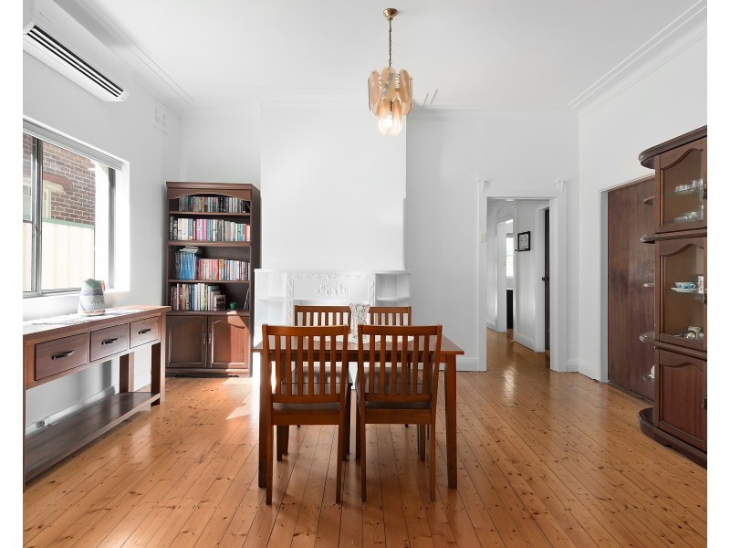 5 Belemba Avenue, Roselands NSW 2196