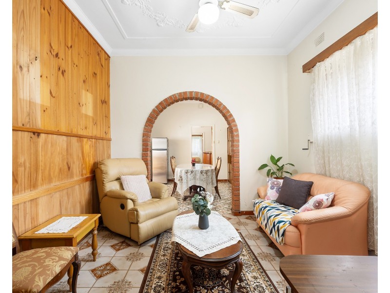 24 Kingsland Road South, Bexley NSW 2207