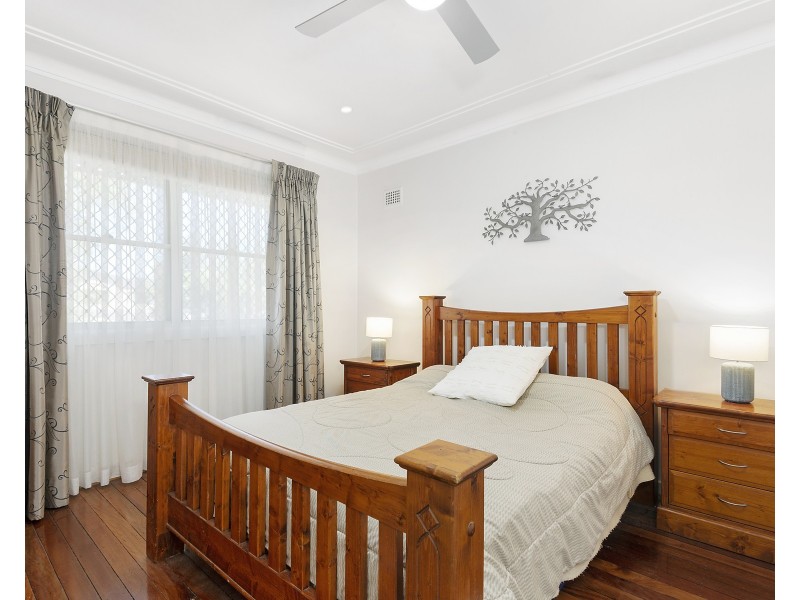 7 Berring Avenue, Roselands NSW 2196