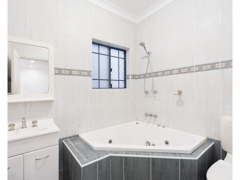 2/88 Connemarra Street, Bexley NSW 2207