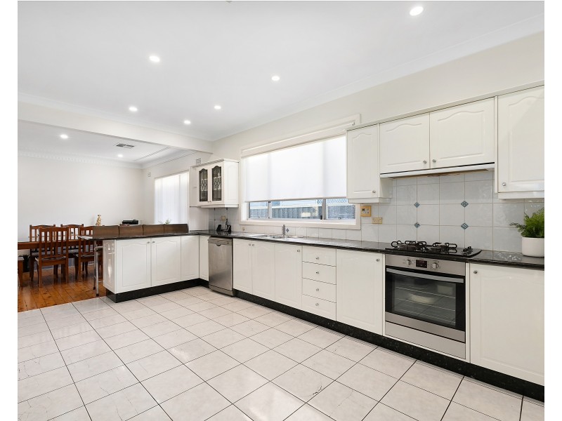 10 Flora Street, Roselands NSW 2196