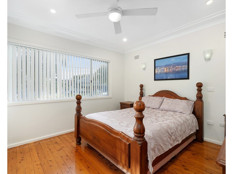 10 Flora Street, Roselands NSW 2196