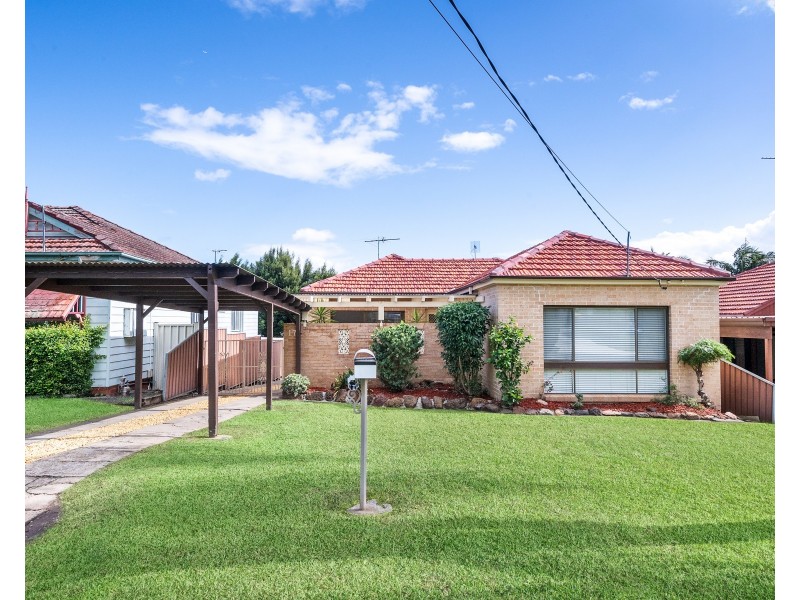 17 Roseview Avenue, Roselands NSW 2196