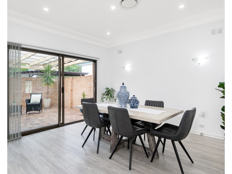 17 Roseview Avenue, Roselands NSW 2196