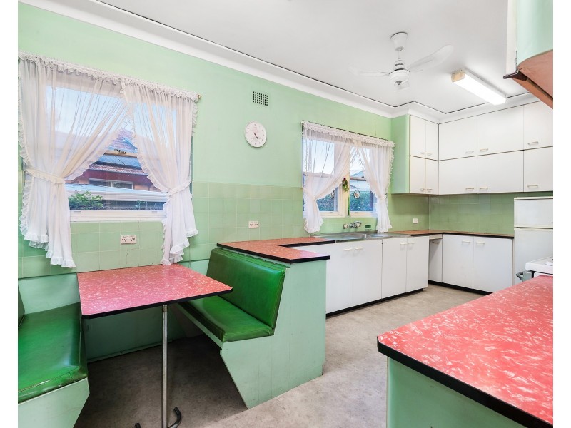 6 Roseland Avenue, Roselands NSW 2196