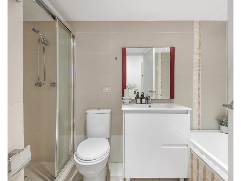 2/1 Carlton Parade, Carlton NSW 2218