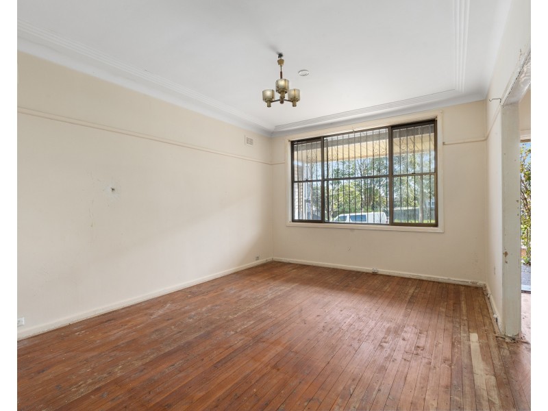 28 Austin Avenue, Beverly Hills NSW 2209