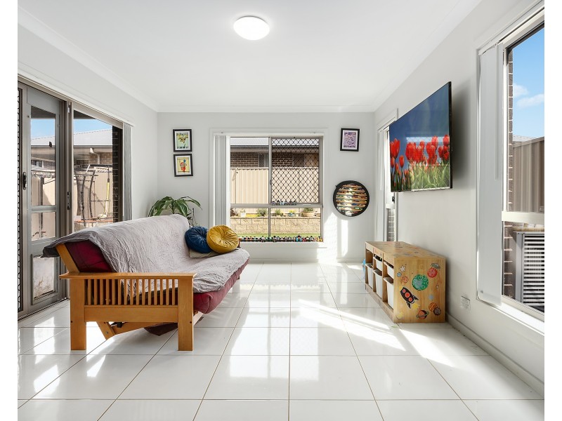 94 Bird Walton Avenue, Middleton Grange NSW 2171