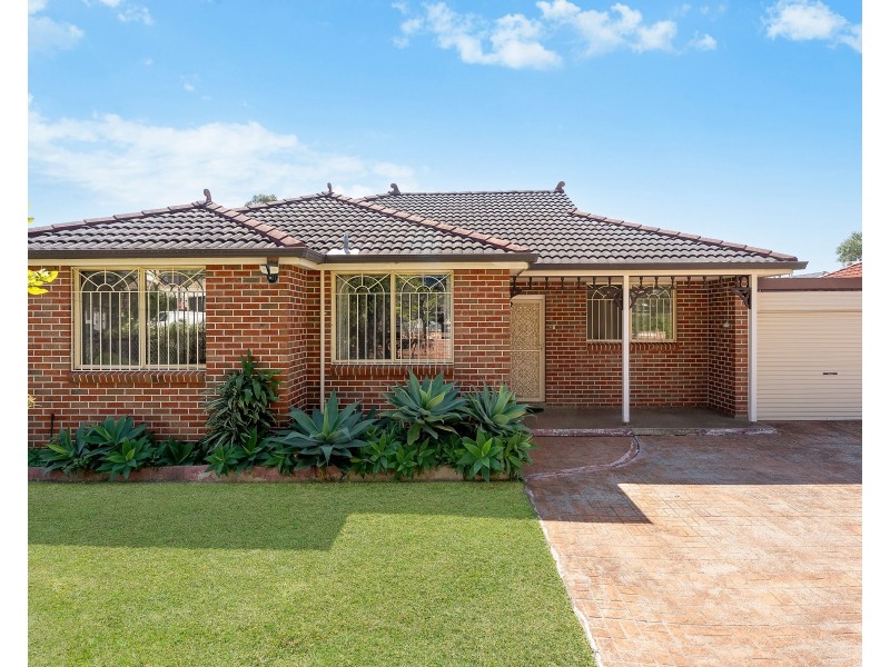 13 Moorefields Road, Kingsgrove NSW 2208