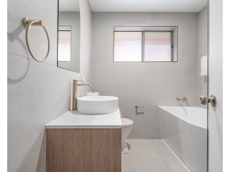 4/100 Leylands Parade, Belmore NSW 2192