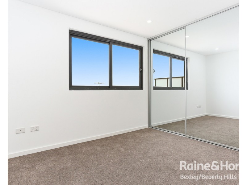305/2a Cooks Ave, Canterbury NSW 2193