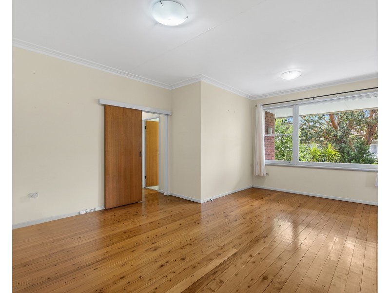 11 Waycott Avenue, Kingsgrove NSW 2208