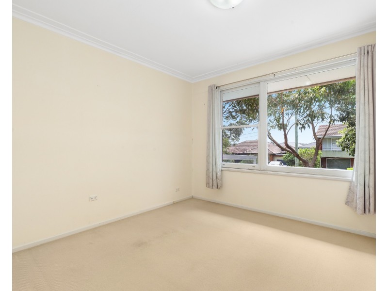11 Waycott Avenue, Kingsgrove NSW 2208