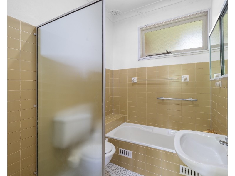 11 Waycott Avenue, Kingsgrove NSW 2208