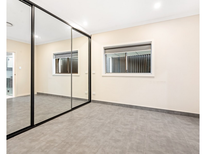 21 Nicoll Street, Roselands NSW 2196