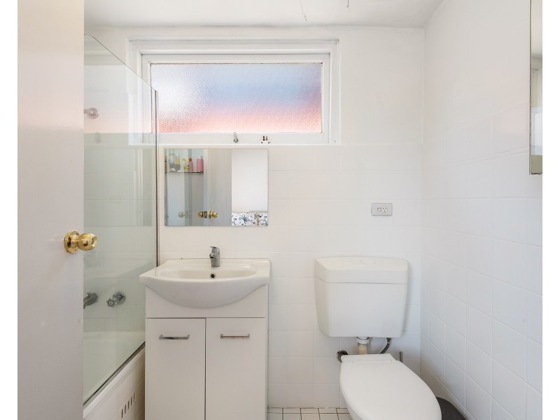 4/3 Parry Avenue, Narwee NSW 2209