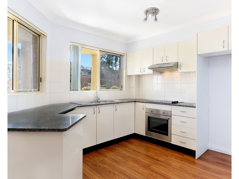 2/1 Hillview Street, Roselands NSW 2196