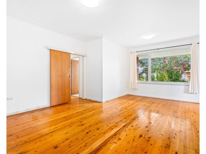 11 Waycott Avenue, Kingsgrove NSW 2208