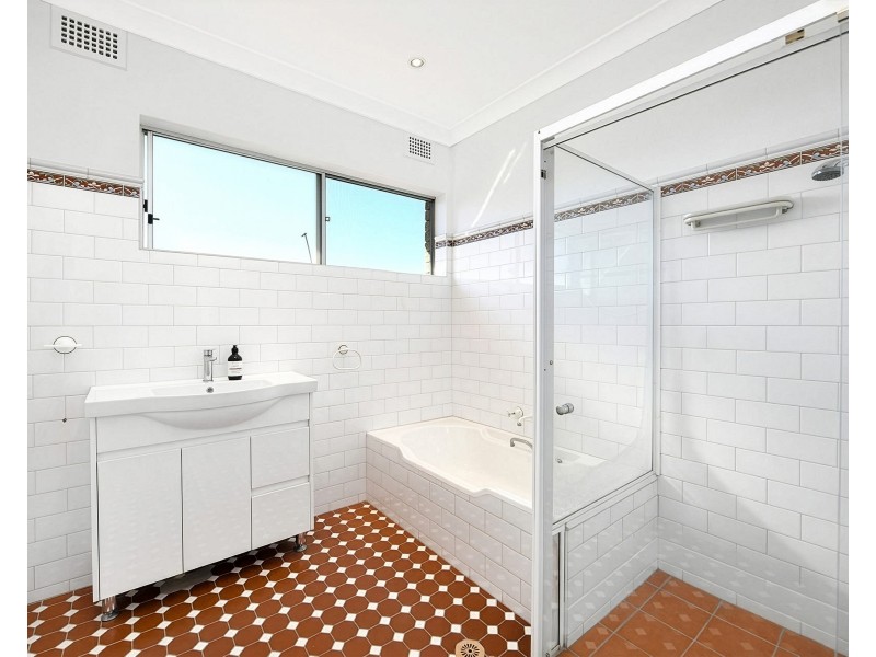 8/31 Bembridge Street, Carlton NSW 2218