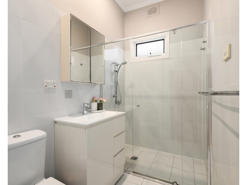 76 Canarys Road, Roselands NSW 2196