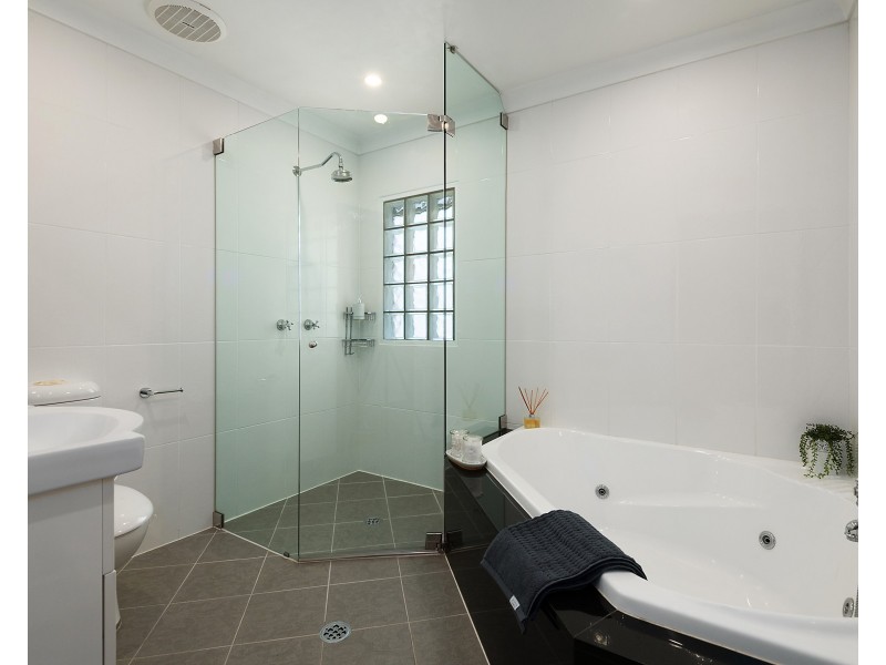 5 Westella Avenue, Roselands NSW 2196