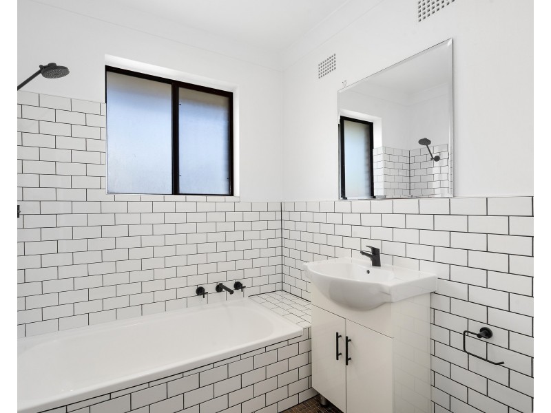 12/43-45 Chapel Street, Roselands NSW 2196