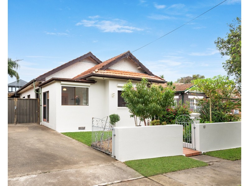 13 Legge Street, Roselands NSW 2196