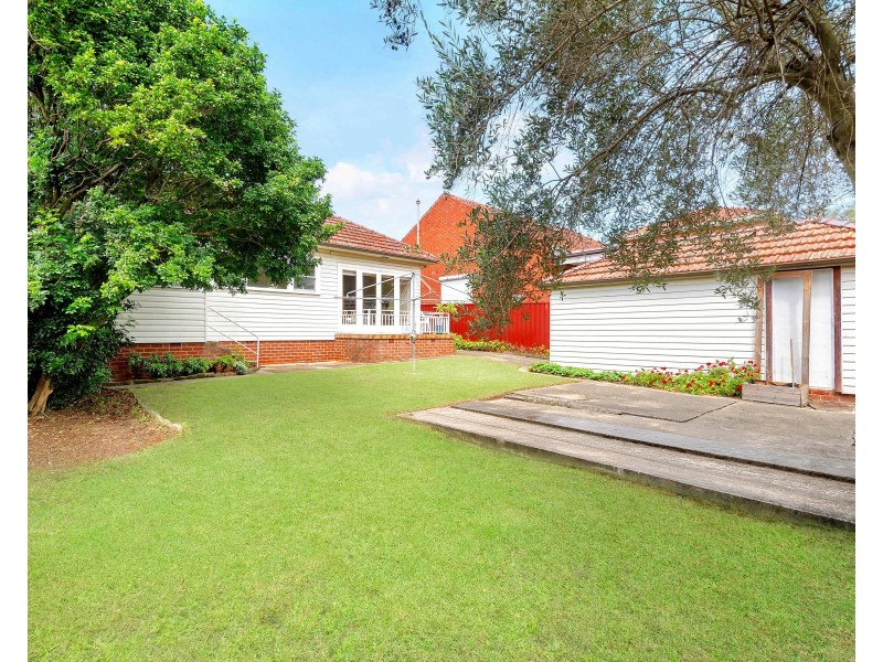 6 Fenwick Avenue, Roselands NSW 2196