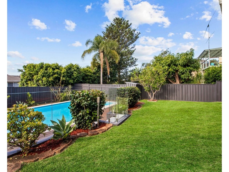 9 Waterside Parade, Peakhurst Heights NSW 2210