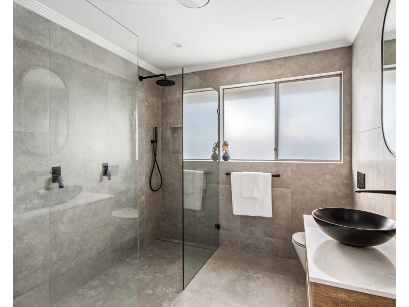 9 Waterside Parade, Peakhurst Heights NSW 2210