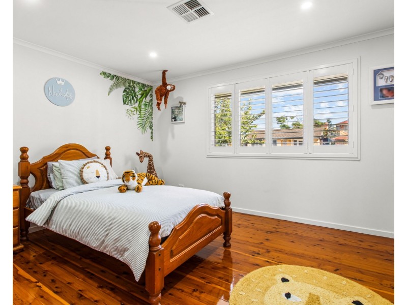 9 Waterside Parade, Peakhurst Heights NSW 2210