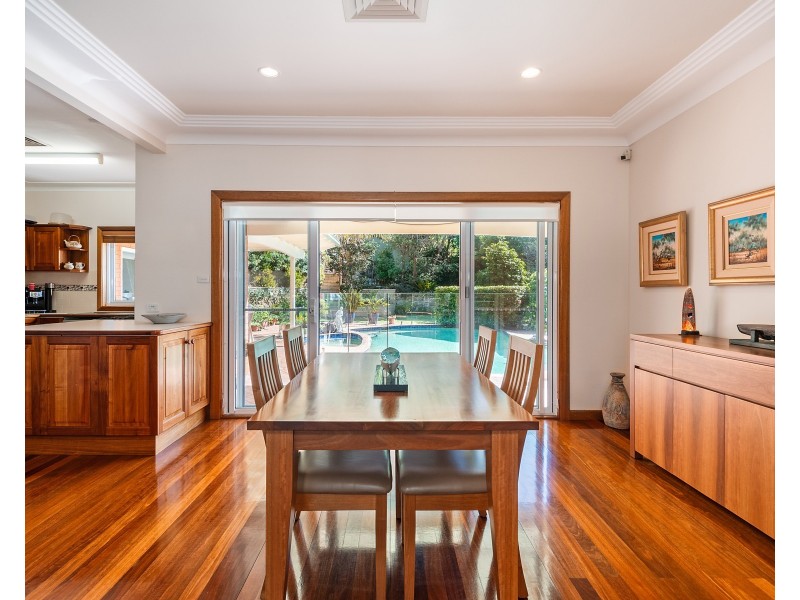 88 Boronia Parade, Lugarno NSW 2210