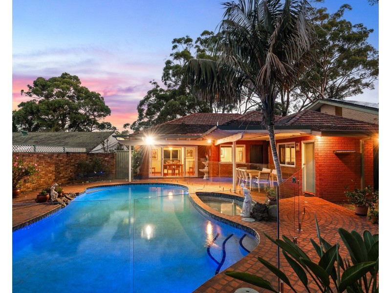 88 Boronia Parade, Lugarno NSW 2210