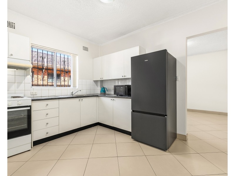 2/53 Benaroon Road, Belmore NSW 2192