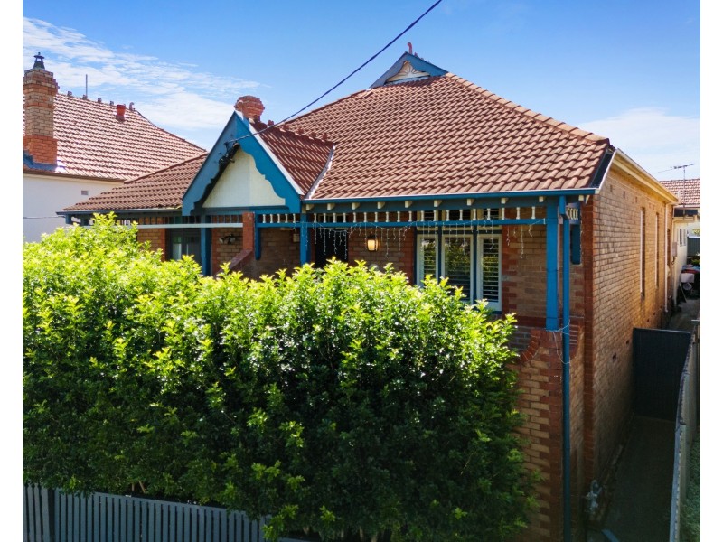 42 Willison Road, Carlton NSW 2218