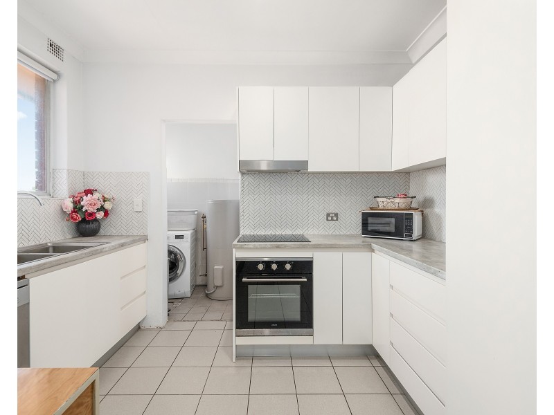 8/7 Phillip Street, Roselands NSW 2196