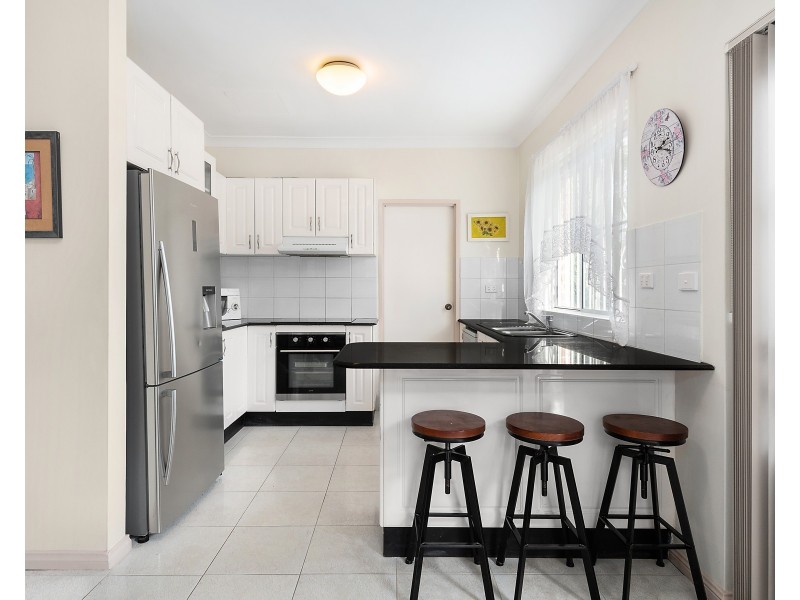 4/30-32 Albion Street, Roselands NSW 2196