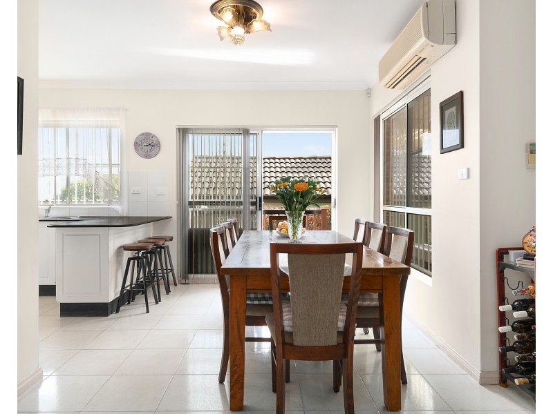 4/30-32 Albion Street, Roselands NSW 2196