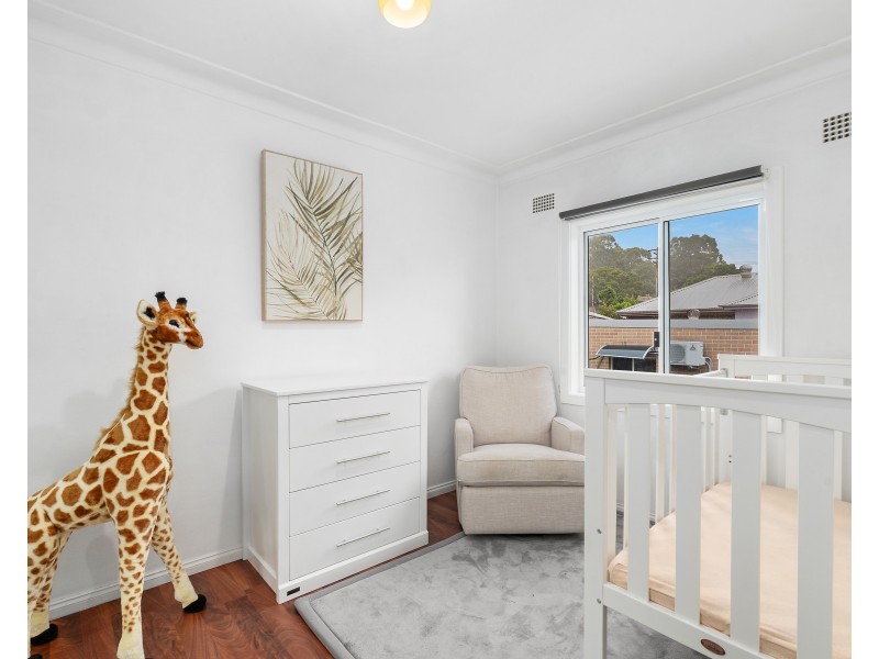 2/33 Bungalow Road, Roselands NSW 2196
