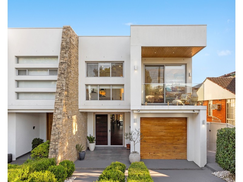 65 Ludgate Street, Roselands NSW 2196