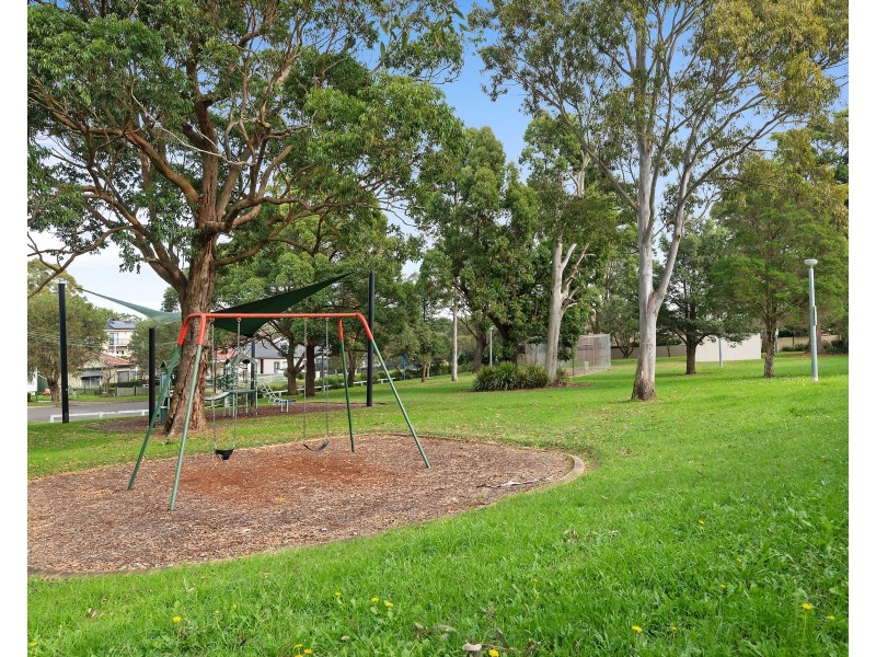 5 Robin Place, Roselands NSW 2196