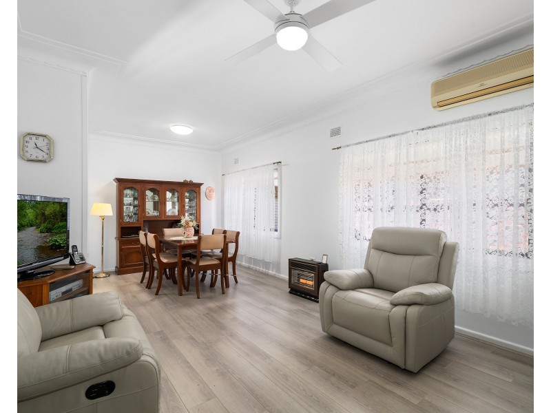 9 Haigh Avenue, Roselands NSW 2196